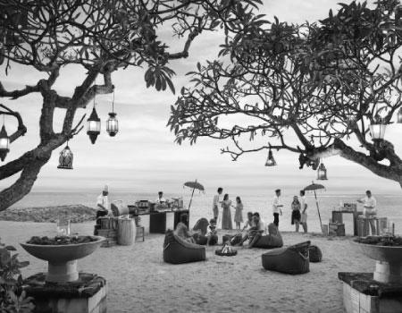 バリ島の「アリラウルワツ」でラグジュアリーバカンス1日目　ウルワツ　ジンバラン　ビーチ image 1